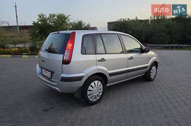 Хэтчбек Ford Fusion 2006 в 