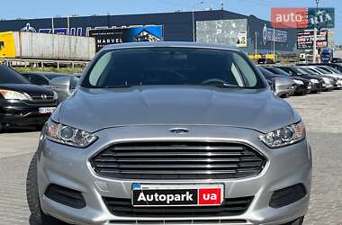 Седан Ford Fusion 2014 в 