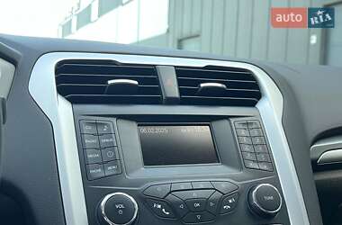 Седан Ford Fusion 2014 в 