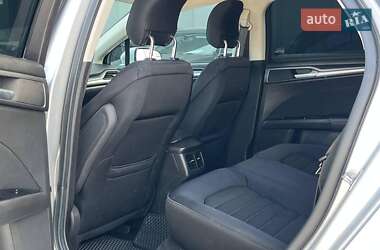 Седан Ford Fusion 2014 в 