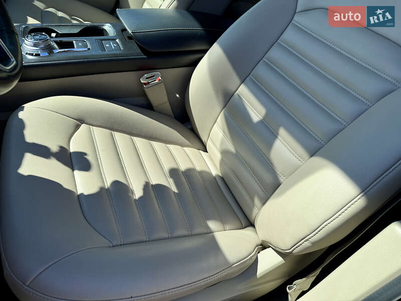 Седан Ford Fusion 2019 в Ровно
