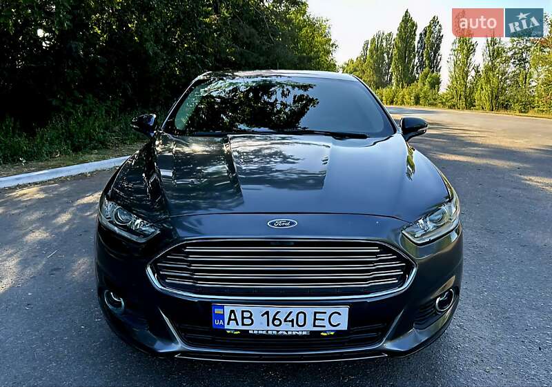 Седан Ford Fusion 2015 в 