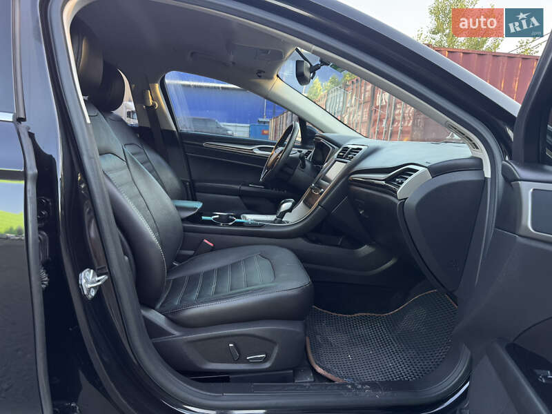 Седан Ford Fusion 2015 в Києві