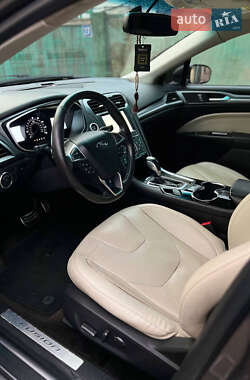 Седан Ford Fusion 2014 в 