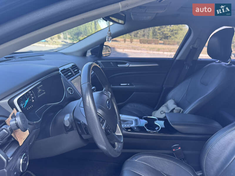 Седан Ford Fusion 2013 в Каменском