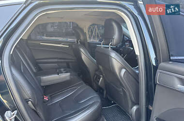 Седан Ford Fusion 2013 в 