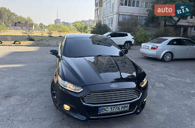 Седан Ford Fusion 2013 в 
