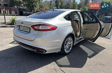 Седан Ford Fusion 2014 в 