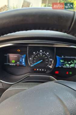 Седан Ford Fusion 2016 в 