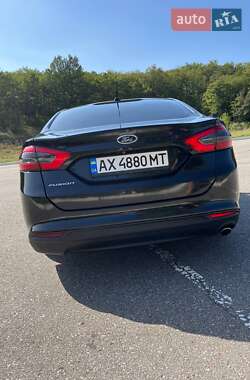 Седан Ford Fusion 2014 в 