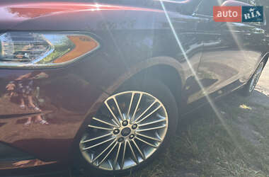 Седан Ford Fusion 2015 в 