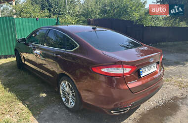 Седан Ford Fusion 2015 в 