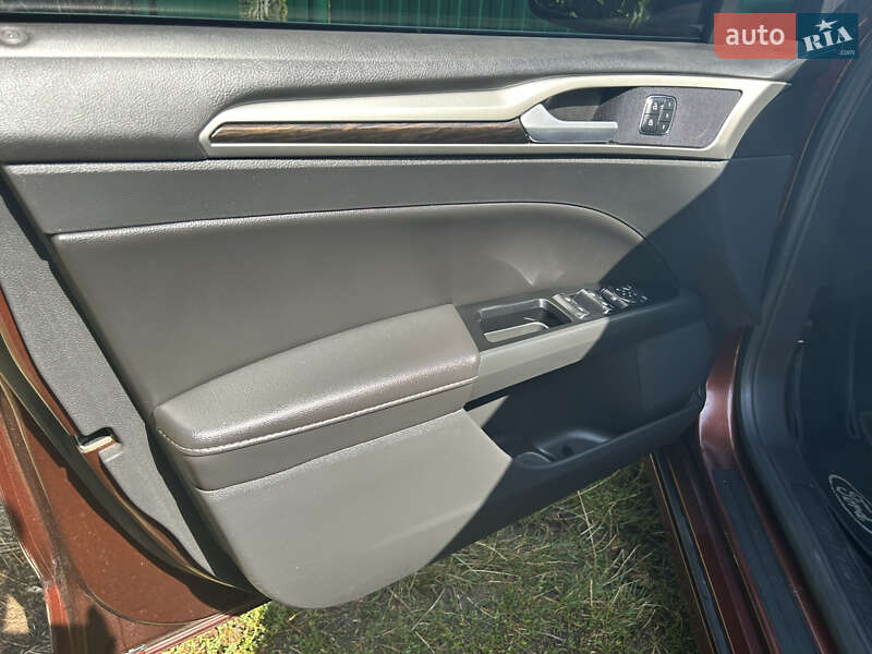 Седан Ford Fusion 2015 в Каневе фото 28 Седан Ford Fusion 2015 в Каневе