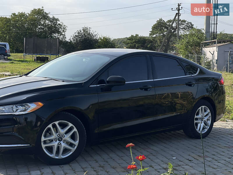 Седан Ford Fusion 2017 в Львові