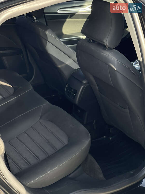 Седан Ford Fusion 2017 в Львові