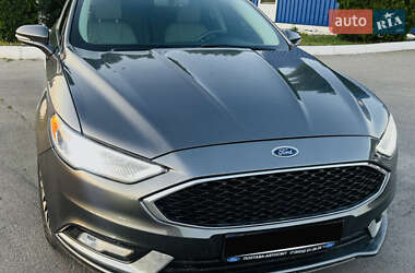 Седан Ford Fusion 2017 в 