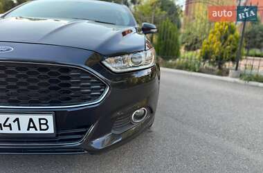 Седан Ford Fusion 2014 в 