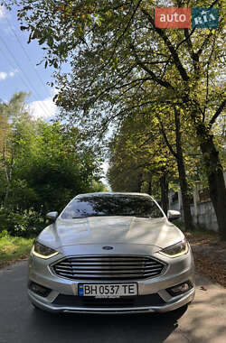 Седан Ford Fusion 2018 в 