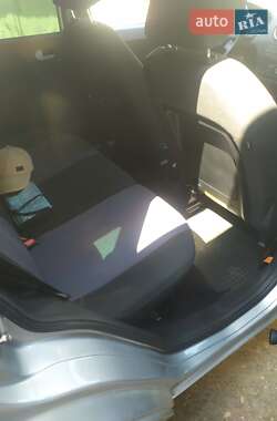 Хэтчбек Ford Fusion 2009 в 