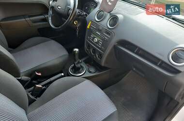 Хетчбек Ford Fusion 2012 в 