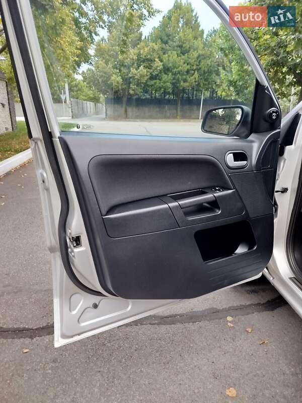 Хэтчбек Ford Fusion 2011 в Днепре