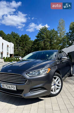 Седан Ford Fusion 2015 в 