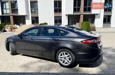 Седан Ford Fusion 2015 в 