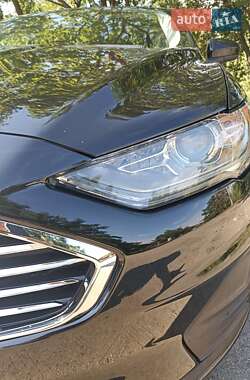 Седан Ford Fusion 2019 в 