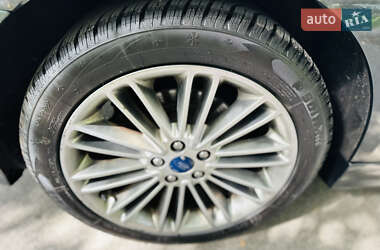 Седан Ford Fusion 2015 в 