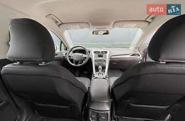 Седан Ford Fusion 2014 в 