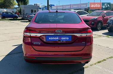 Седан Ford Fusion 2016 в 