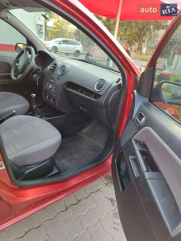 Хэтчбек Ford Fusion 2007 в Калуше