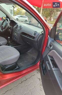 Хэтчбек Ford Fusion 2007 в 