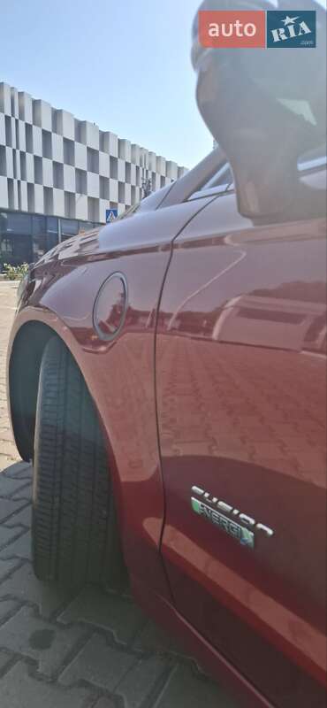 Седан Ford Fusion 2015 в Одесі