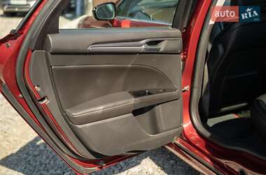 Седан Ford Fusion 2014 в 