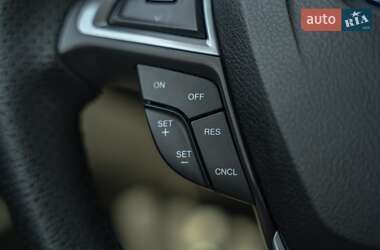Седан Ford Fusion 2014 в 