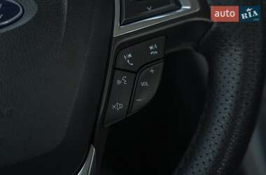 Седан Ford Fusion 2014 в 