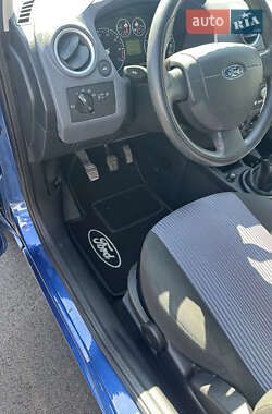 Хэтчбек Ford Fusion 2009 в 