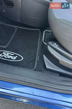 Хэтчбек Ford Fusion 2009 в 