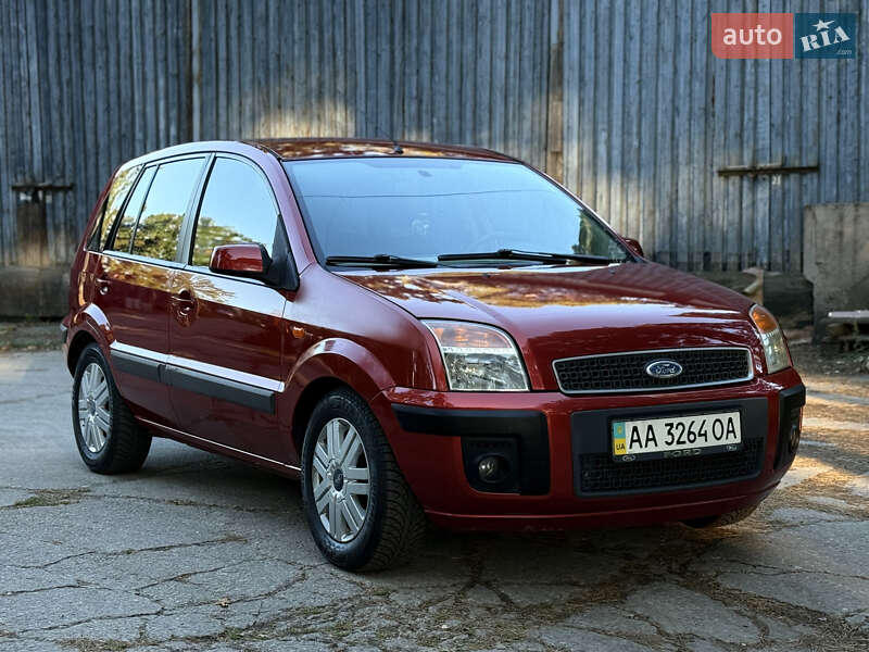 Хэтчбек Ford Fusion 2006 в Киеве