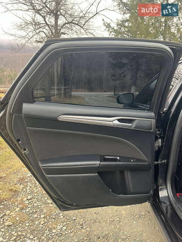 Седан Ford Fusion 2016 в Ивано-Франковске