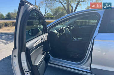 Седан Ford Fusion 2017 в Вишневому