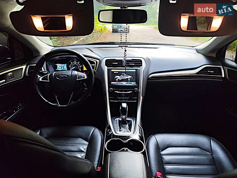 Седан Ford Fusion 2013 в Стрые