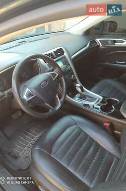 Седан Ford Fusion 2014 в 
