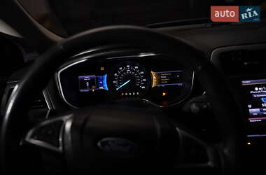 Седан Ford Fusion 2012 в 