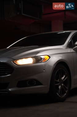 Седан Ford Fusion 2012 в 