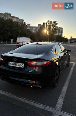 Седан Ford Fusion 2015 в 