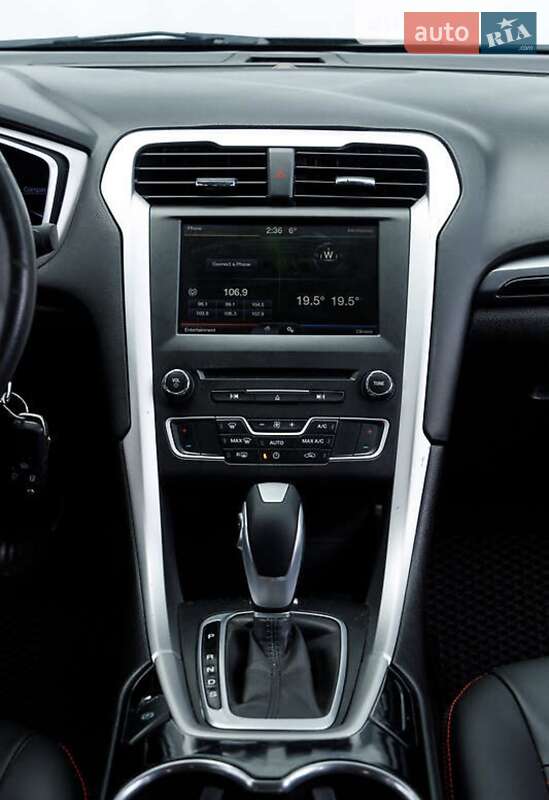 Седан Ford Fusion 2015 в Луцке