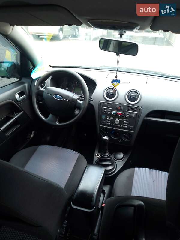 Хетчбек Ford Fusion 2006 в Первомайську фото 11 Хетчбек Ford Fusion 2006 в Первомайську