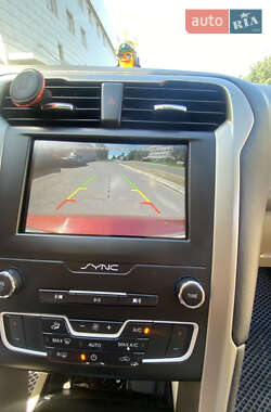 Седан Ford Fusion 2014 в 
